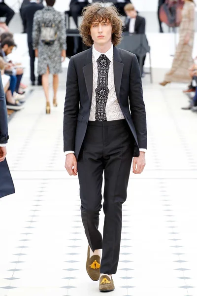 Look 49